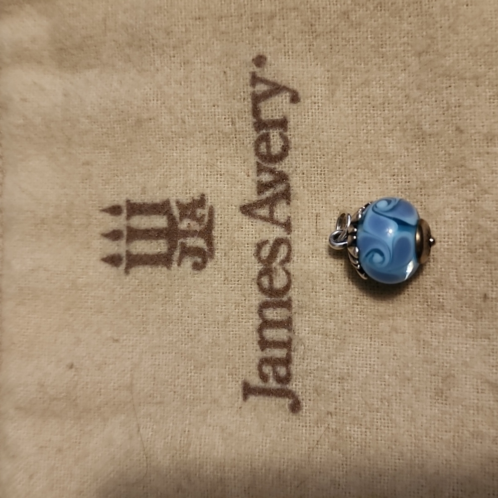 James avery retired glass bead charm with snow flake